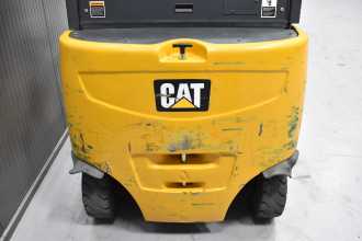 Used Forklift Truck CATERPILLAR 2EPC5000 /56493/ ELEKTRO VIERRADFRONTSTAPLER (13041119)