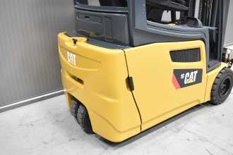 Used Forklift Truck CATERPILLAR 2ET4000 /56582/ ELEKTRO DREIRADFRONTSTAPLER (13042928)