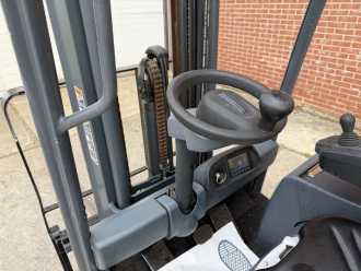 Used Forklift Truck CATERPILLAR 2ET4000 ELEKTRO DREIRADFRONTSTAPLER (13072020)