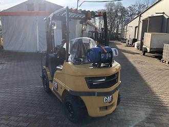 Used Forklift Truck CATERPILLAR CAT GP25N GAS VIERRADFRONTSTAPLER (13065251)