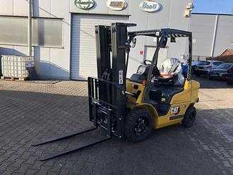 Used Forklift Truck CATERPILLAR CAT GP25N GAS VIERRADFRONTSTAPLER (13068996)