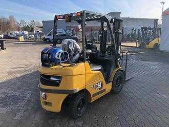 Used Forklift Truck CATERPILLAR CAT GP25N GAS VIERRADFRONTSTAPLER (13068996)