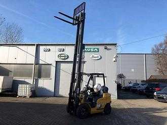 Used Forklift Truck CATERPILLAR CAT GP25N GAS VIERRADFRONTSTAPLER (13068996)