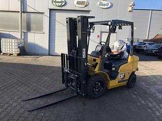 Used Forklift Truck CATERPILLAR CAT GP25N GAS VIERRADFRONTSTAPLER (13074324)