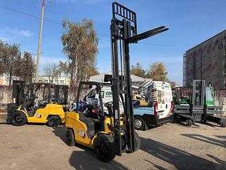 Used Forklift Truck CATERPILLAR CAT GP35N GAS VIERRADFRONTSTAPLER (13074326)