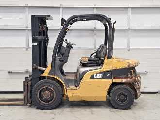 Used Forklift Truck CATERPILLAR DP30N DIESEL VIERRADFRONTSTAPLER (13060673)