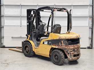 Used Forklift Truck CATERPILLAR DP30N DIESEL VIERRADFRONTSTAPLER (13060673)