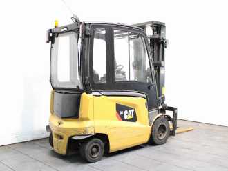 Used Forklift Truck CATERPILLAR EP 30 CN ELEKTRO VIERRADFRONTSTAPLER (13068475)