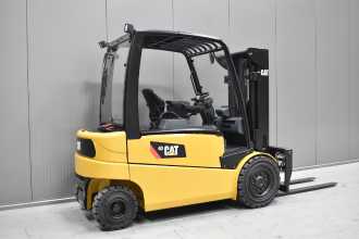 Used Forklift Truck CATERPILLAR EP 40 /55749/ ELEKTRO VIERRADFRONTSTAPLER (13068425)