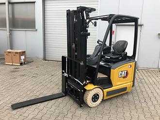 Used Forklift Truck CATERPILLAR EP16ACNT ELEKTRO DREIRADFRONTSTAPLER (13065876)