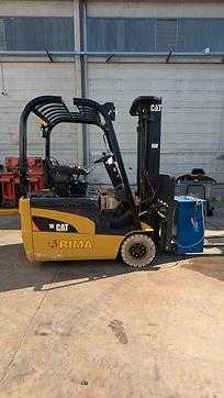 Used Forklift Truck CATERPILLAR EP16NT ELEKTRO VIERRADFRONTSTAPLER (13055725) backdrop