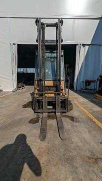 Used Forklift Truck CATERPILLAR EP18NT ELEKTRO VIERRADFRONTSTAPLER (13055736) backdrop
