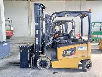 Used Forklift Truck CATERPILLAR EP25CN ELEKTRO VIERRADFRONTSTAPLER (12977172)