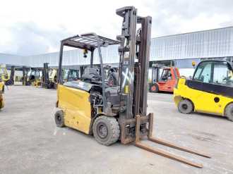 Used Forklift Truck CATERPILLAR EP25CN ELEKTRO VIERRADFRONTSTAPLER (12994253) backdrop