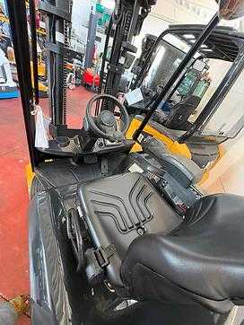 Used Forklift Truck CATERPILLAR EP25CN ELEKTRO VIERRADFRONTSTAPLER (13065245)