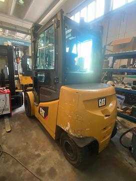 Used Forklift Truck CATERPILLAR EP45C2 ELEKTRO VIERRADFRONTSTAPLER (13069681)