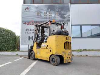 Used Forklift Truck CATERPILLAR GC55K GAS VIERRADFRONTSTAPLER (12992589)