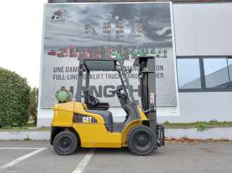 Used Forklift Truck CATERPILLAR GP25N GAS VIERRADFRONTSTAPLER (12999265)
