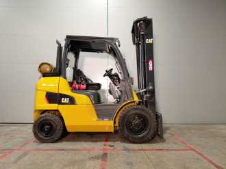 Used Forklift Truck CATERPILLAR GP40NTD GAS VIERRADFRONTSTAPLER (13026723)