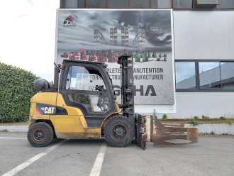 Used Forklift Truck CATERPILLAR GP45NTD GAS VIERRADFRONTSTAPLER (13037617)