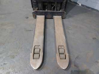 Used Forklift Truck CATERPILLAR NSV16Ni ELEKTRO HOCHHUBWAGENDEICHSEL (12797908)