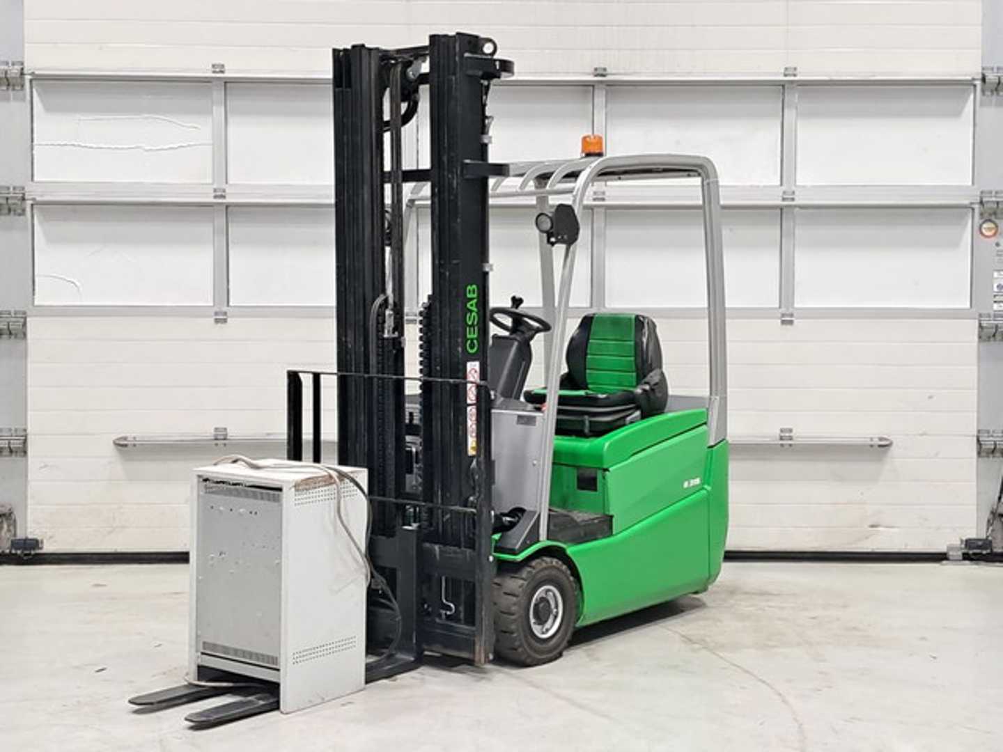 Used Forklift Truck CESAB B316 ELEKTRO DREIRADFRONTSTAPLER (13058627)