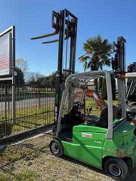 Used Forklift Truck CESAB B418 ELEKTRO VIERRADFRONTSTAPLER (12983017) backdrop