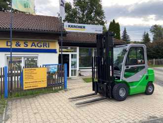 Used Forklift Truck CESAB M325GV GAS VIERRADFRONTSTAPLER (13062742) backdrop