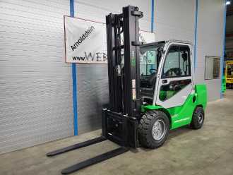 Used Forklift Truck CESAB M335H-DV DIESEL VIERRADFRONTSTAPLER (13057824)