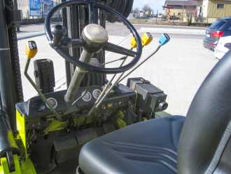 Used Forklift Truck CLARK C500 Y100 GAS VIERRADFRONTSTAPLER (13040079)