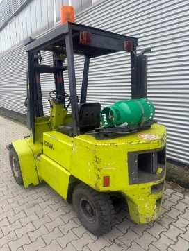 Used Forklift Truck CLARK CPM30 GAS VIERRADFRONTSTAPLER (13075704)