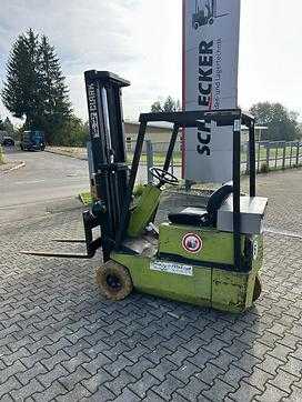 Used Forklift Truck CLARK TM15 ELEKTRO DREIRADFRONTSTAPLER (12544848) backdrop