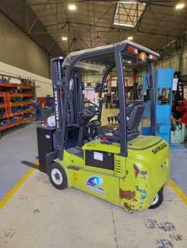 Used Forklift Truck CLARK chariot élévateur à fourches ELEKTRO VIERRADFRONTSTAPLER (13057441) backdrop