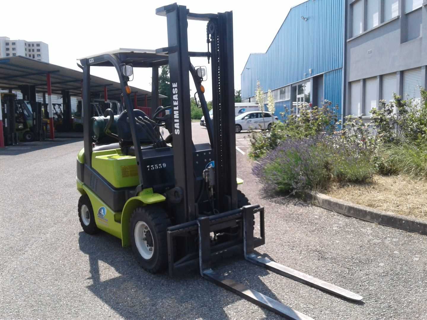 Used Forklift Truck CLARK chariot élévateur à fourches GAS VIERRADFRONTSTAPLER (13044166)