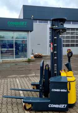 Used Forklift Truck COMBILIFT AISLE MASTER COMBI WR4 - NEW WEITERE VIERWEGESTAPLER (12989568)