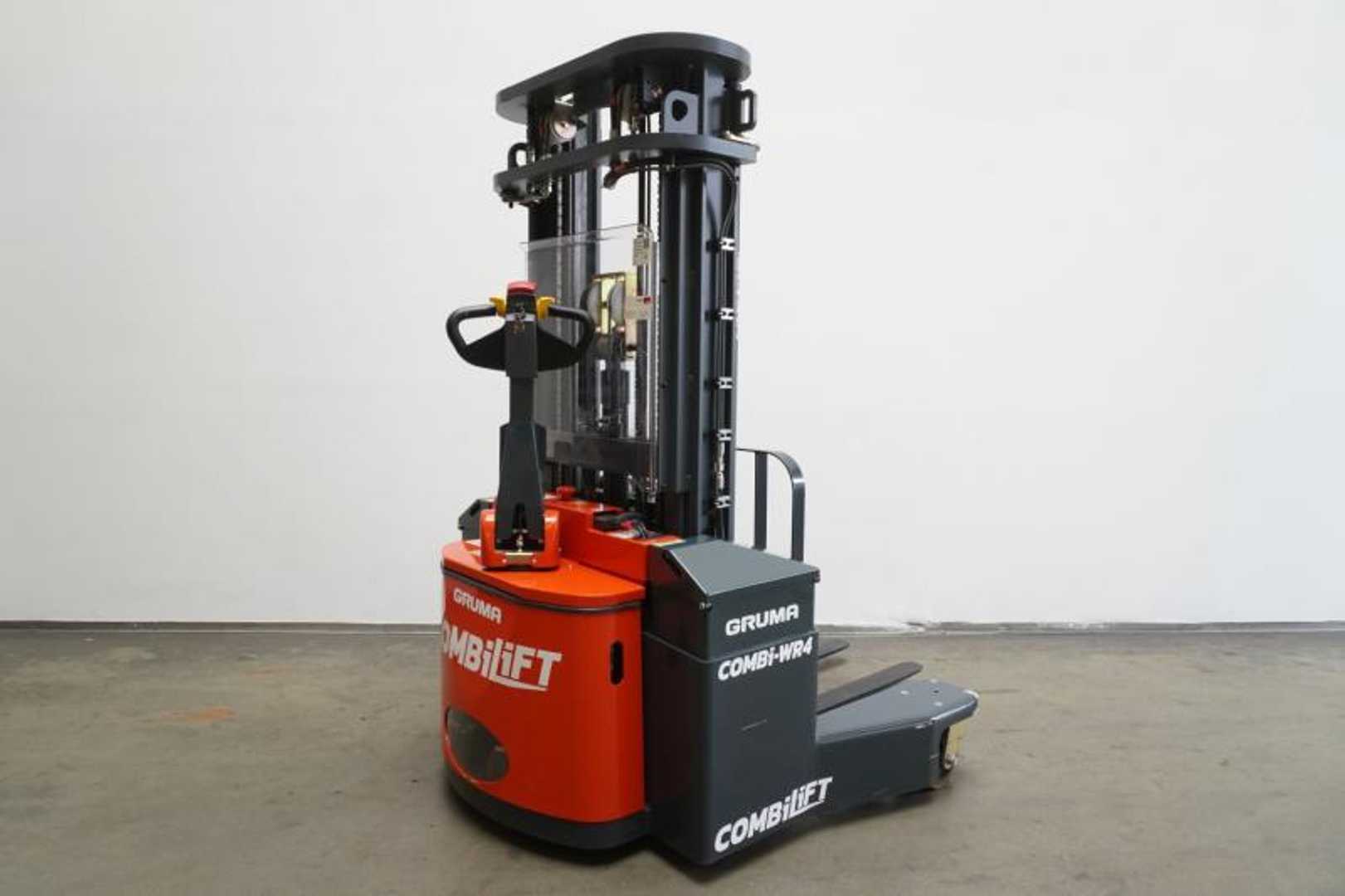 Used Forklift Truck COMBILIFT WR4 ELEKTRO VIERWEGESTAPLER (13040992)