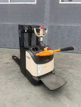 Used Forklift Truck CROWN DT 3040 Baujahr 2019/ Stunden 6005 Akku 2022 ELEKTRO HOCHHUBWAGENDEICHSEL (13072024)