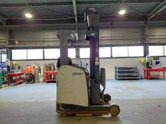 Used Forklift Truck CROWN ESR5260-1.4 ELEKTRO SCHUBMASTSTAPLER (13000528)