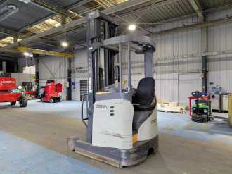 Used Forklift Truck CROWN ESR5260-1.4 ELEKTRO SCHUBMASTSTAPLER (13000528)