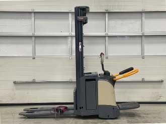 Used Forklift Truck CROWN ETi 4000 1.6 TT ELEKTRO HOCHHUBWAGENDEICHSEL (12975233)