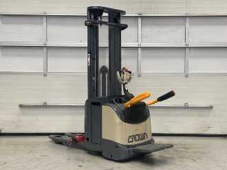 Used Forklift Truck CROWN ETi 4000 1.6 TT ELEKTRO HOCHHUBWAGENDEICHSEL (12975233)