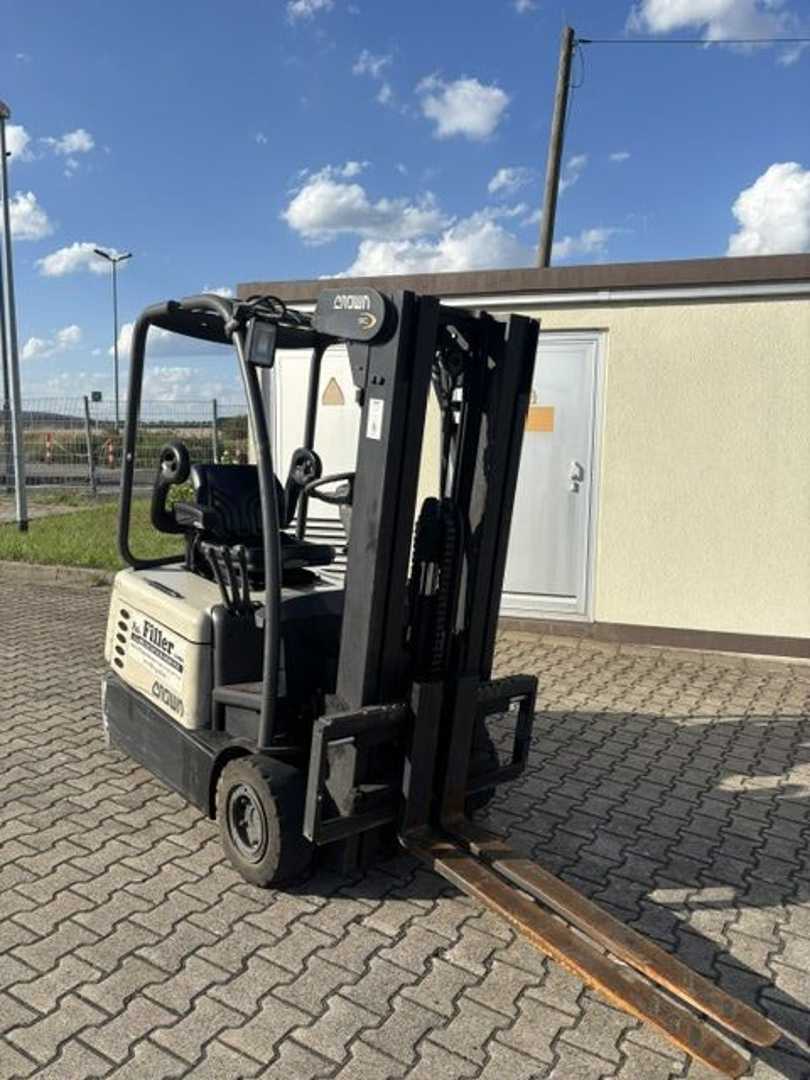 Used Forklift Truck CROWN SC4210-1.3 ELEKTRO DREIRADFRONTSTAPLER (13066514)