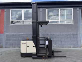 Used Forklift Truck CROWN SP3522-1.0 Baujahr 2011/ Hubhöhe 9,14M ELEKTRO HOCHHUBKOMMISSIONIERER (13063514) backdrop