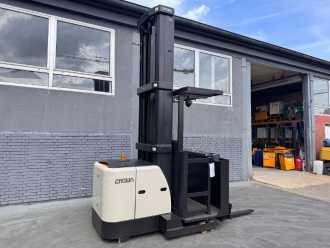 Used Forklift Truck CROWN SP3522-1.0 Baujahr 2011/ Hubhöhe 9,14M ELEKTRO HOCHHUBKOMMISSIONIERER (13063514)