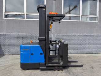 Used Forklift Truck CROWN SP3522-1.0 Baujahr 2019/ Hubhöhe 5,13M ELEKTRO HOCHHUBKOMMISSIONIERER (13061261) backdrop