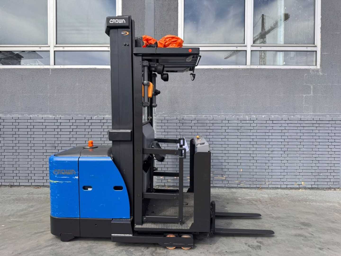 Used Forklift Truck CROWN SP3522-1.0 Baujahr 2019/ Hubhöhe 5,13M ELEKTRO HOCHHUBKOMMISSIONIERER (13061262)