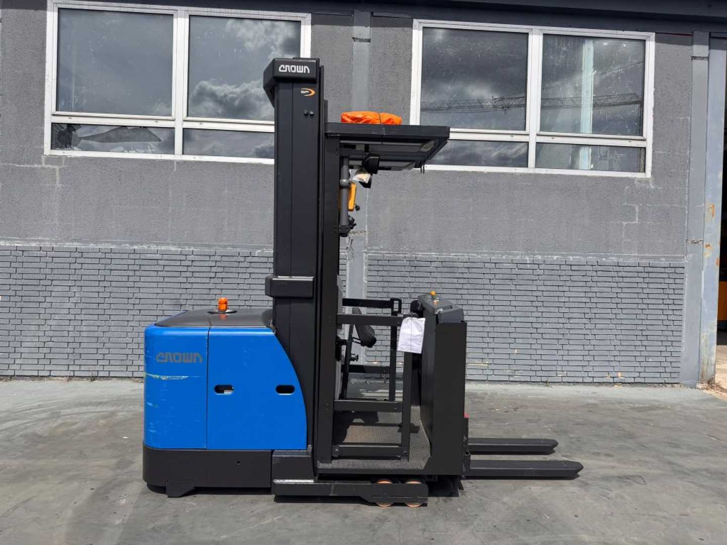 Used Forklift Truck CROWN SP3522-1.0 Baujahr 2019/ Hubhöhe 5,13M ELEKTRO HOCHHUBKOMMISSIONIERER (13063516)