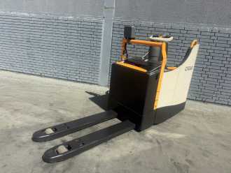 Used Forklift Truck CROWN WT 3040 Baujahr 2018/ Stunden 2146 Akku 2019 ELEKTRO HOCHHUBWAGENDEICHSEL (13064198)