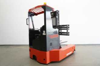 Used Forklift Truck DIMOS DVSS 25/47-PU ELEKTRO VIERWEGESTAPLER (13052348) backdrop