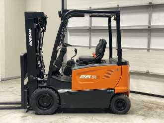 Used Forklift Truck DOOSAN B25X-7 Plus ELEKTRO VIERRADFRONTSTAPLER (13010819)